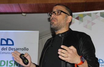 Manu Chatlani expone en el V Seminario de Redes Sociales en Concepción