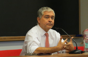 Iván Valenzuela inaugura el Año Académico de Periodismo UDD