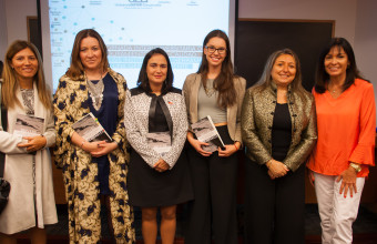Periodismo UDD presenta libro “Huellas imborrables” en Santiago y Concepción