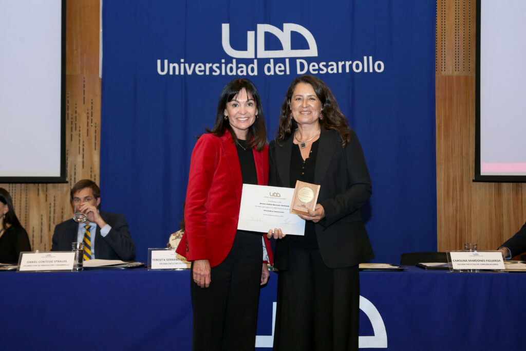 profesor periodismo udd 