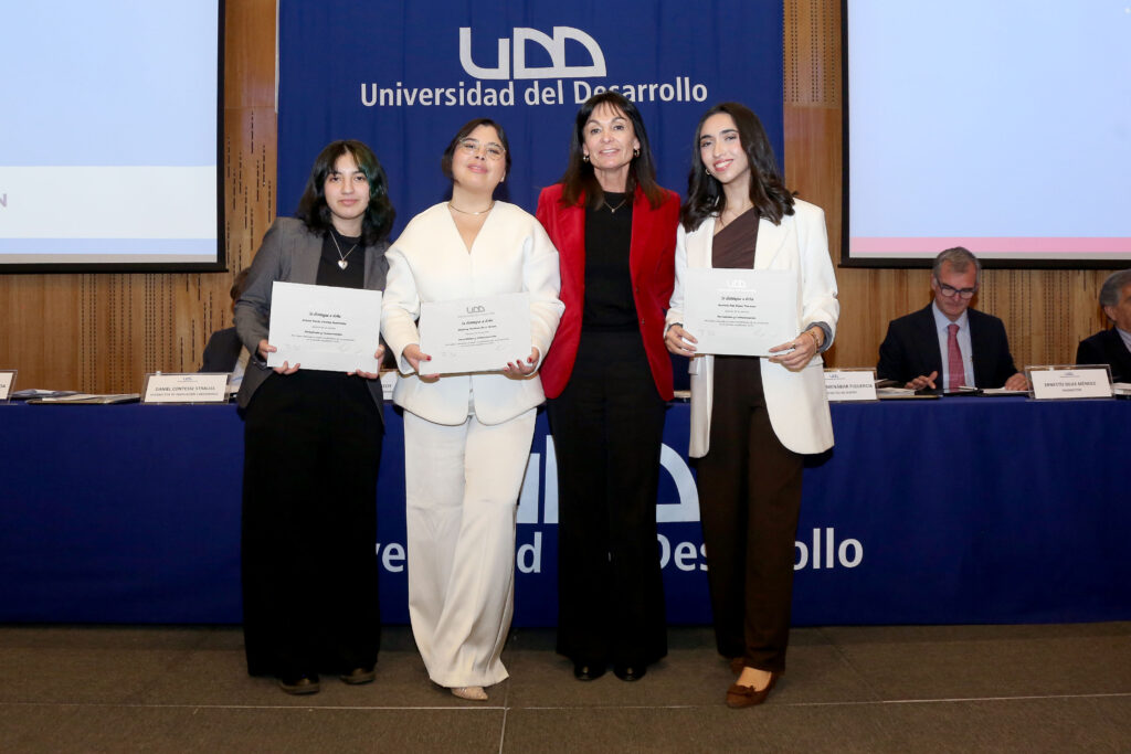 alumnos periodismo udd 