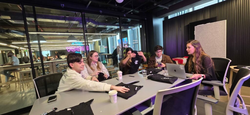 alumnos publicidad en moov media