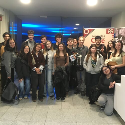 Asignatura de Nuevos medios en el foyer de la Cineteca Nacional de Chile