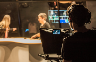 #UDDentuCasa: Vive un taller de radio y de composición fotográfica